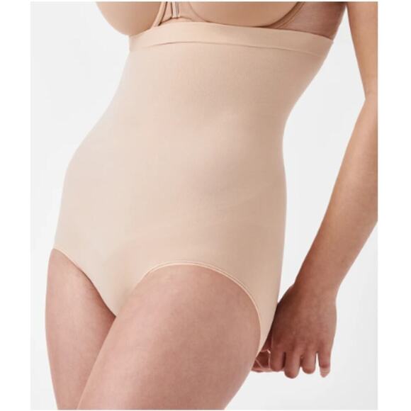 SPANX Women's Soft Nude Seamless Power High-Waisted Shaper Brief Size 1X - Picture 3 of 10